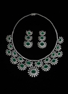 Picture of An attractive Regal Pattern Diamonds and Emeralds Necklace set