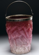 Picture of A fine ruby crackle glass ice-bin