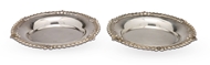 Picture of A pair of silver circular plates