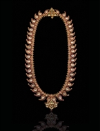 Picture of A MAGNIFICENT BURMESE RUBY AND FINE SAPPHIRE MANGAMALA (NECKLACE)